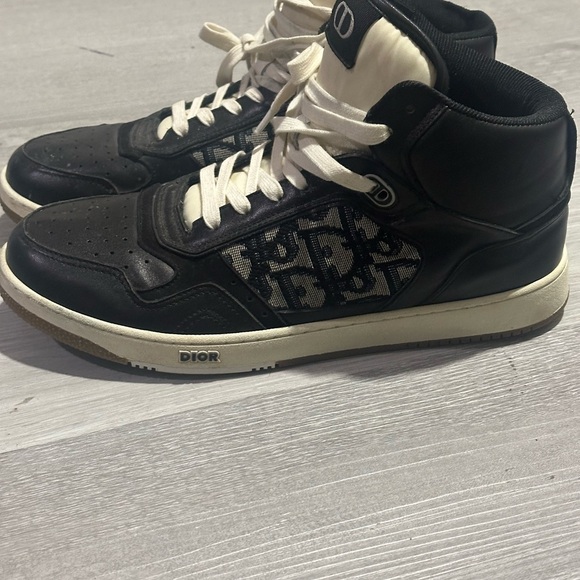 Dior designer shoes , special edition.Used , but like new in condition . - Picture 2 of 2